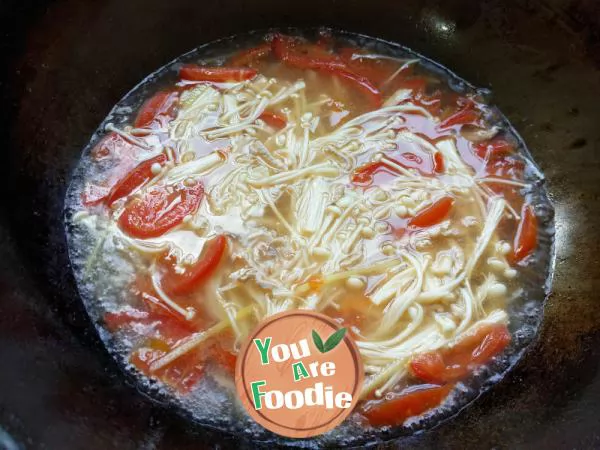 Flammulina velutipes tomato shredded pork soup