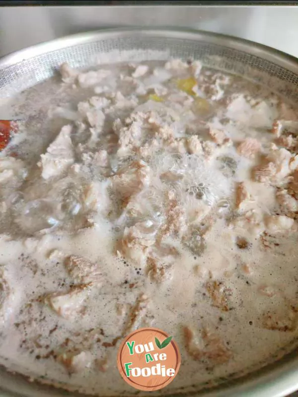 Beef brisket and buckwheat noodles in clear soup