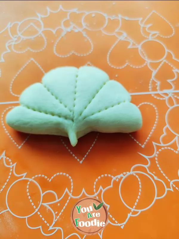 Lotus leaf clip