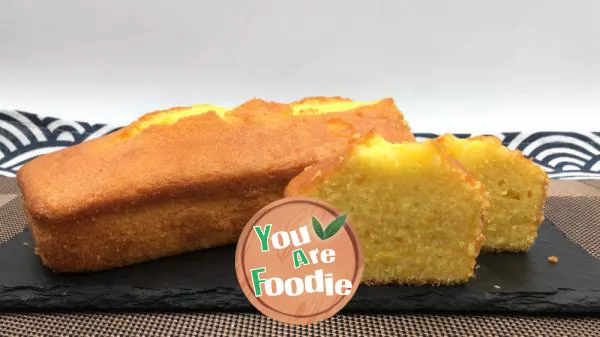 Orange flavored cake, fresh sweet and sour fruit fragrance, and moist cake make you full of energy throughout the day.