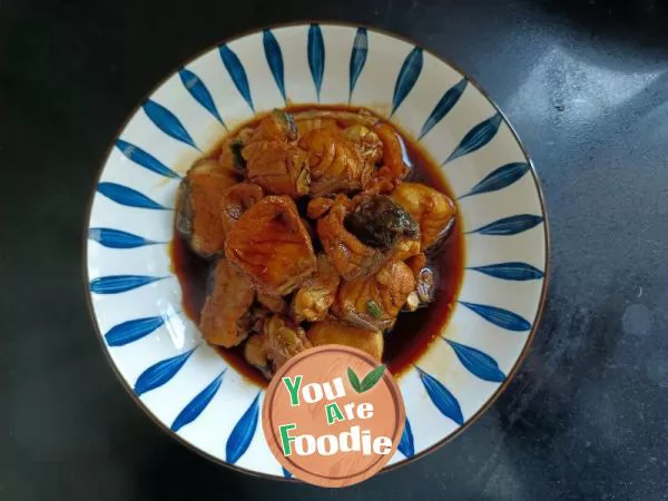 Braised fish in brown sauce with rock sugar