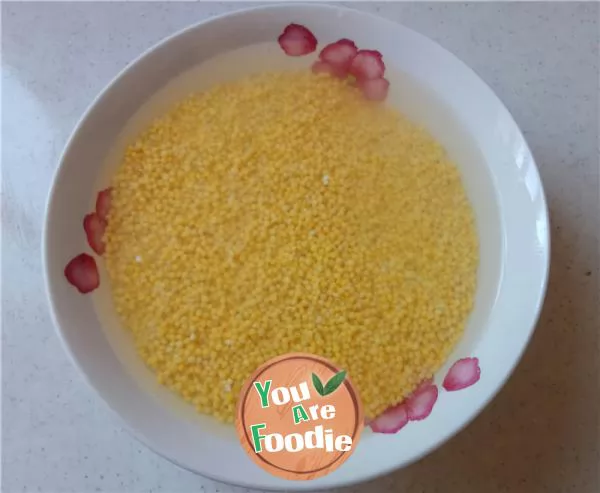 Millet yam jujube porridge