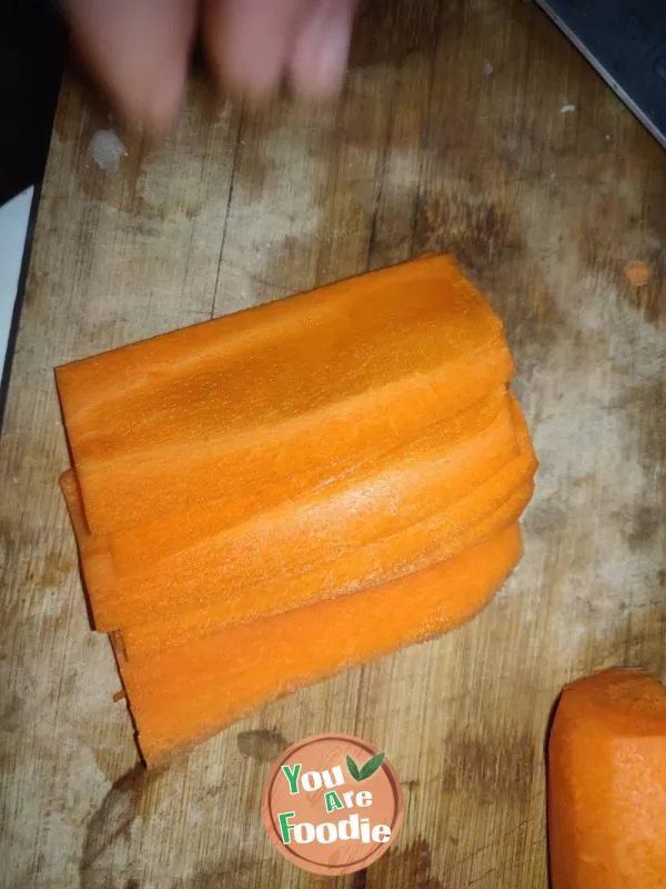 Shredded carrot with garlic