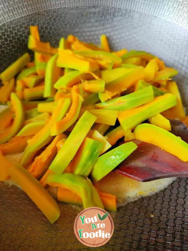 Baked pumpkin with salted egg yolk