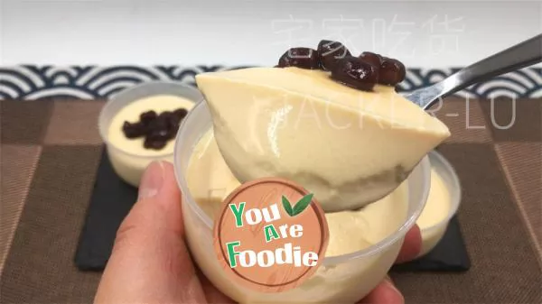 Caramel milk jelly pudding, full of milk aroma and rich caramel aroma intertwined, one bite satisfied.