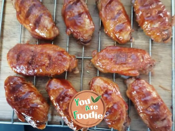 Roast chicken wings with barbecue sauce