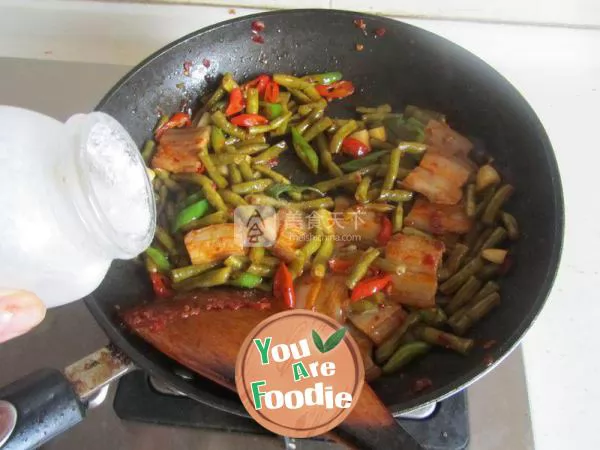 Double cooked pork with sour beans