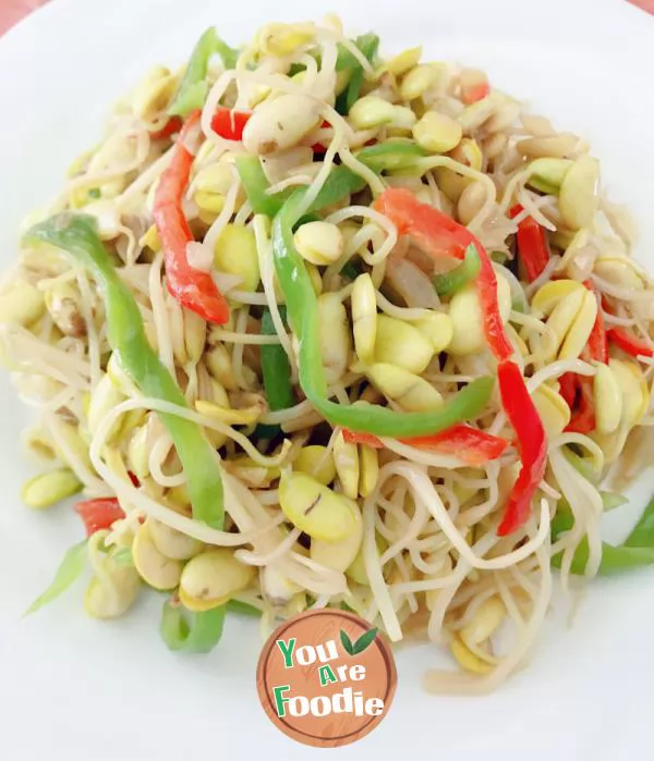 Stir fried bean sprouts with chili