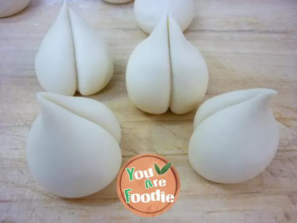 Peach-Shaped Mantou