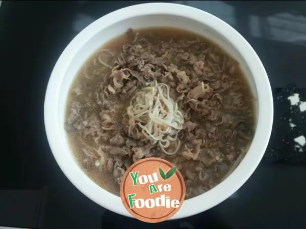 Fried-beef-with-golden-needle-in-sour-soup