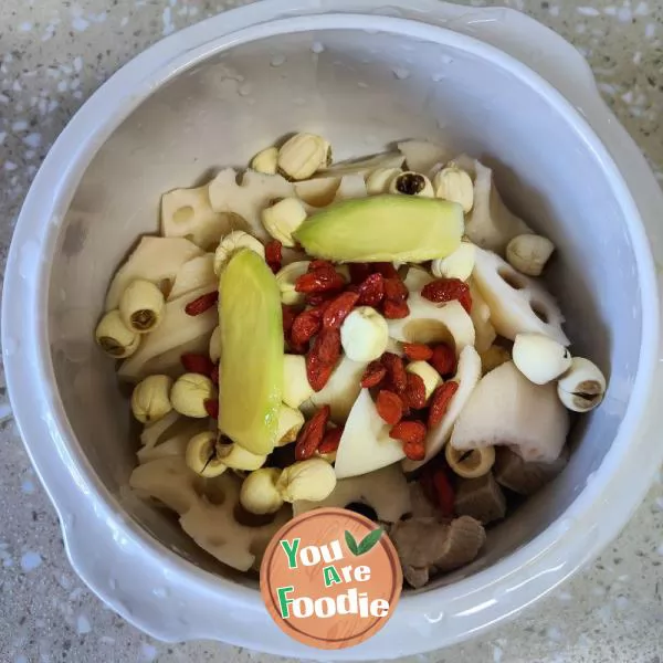 Lotus root and lotus seed lean meat soup