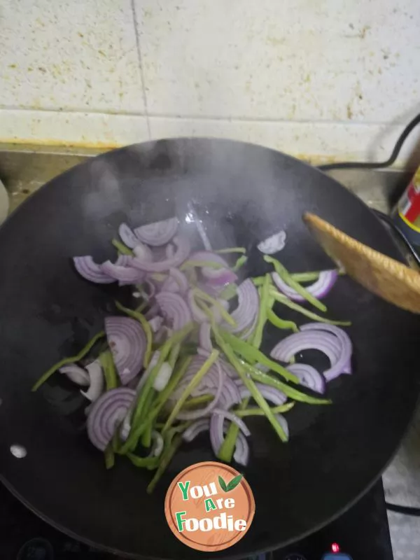 Fried Chicken Heart with Onion and Green Pepper