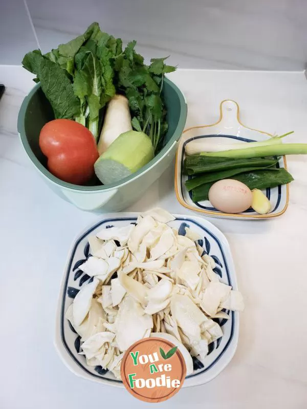 Warm food in winter - dumpling skin soup noodles