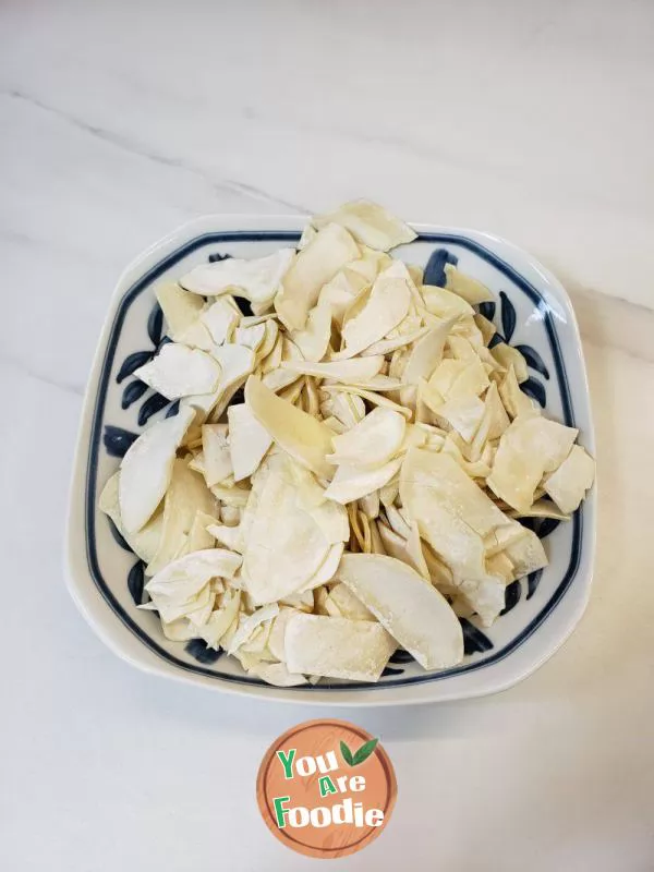 Warm food in winter - dumpling skin soup noodles