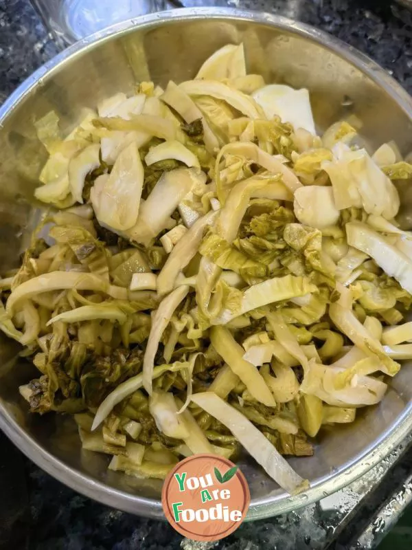 Stir fried Pork Intestine with Pickled Cabbage in Old Pot