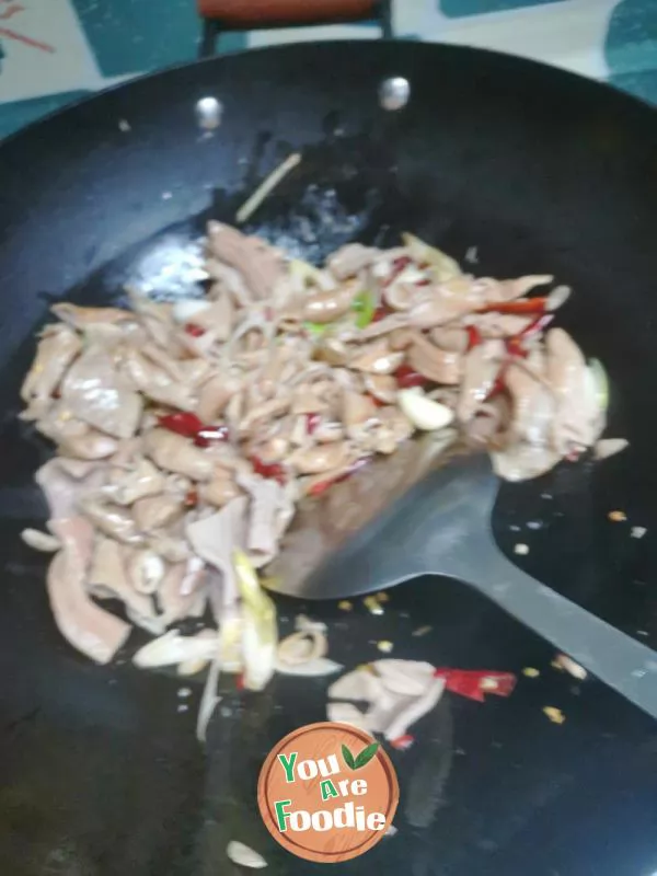 Stir-fried small intestine