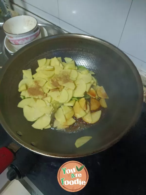 Fried Potato Chips with Pepper