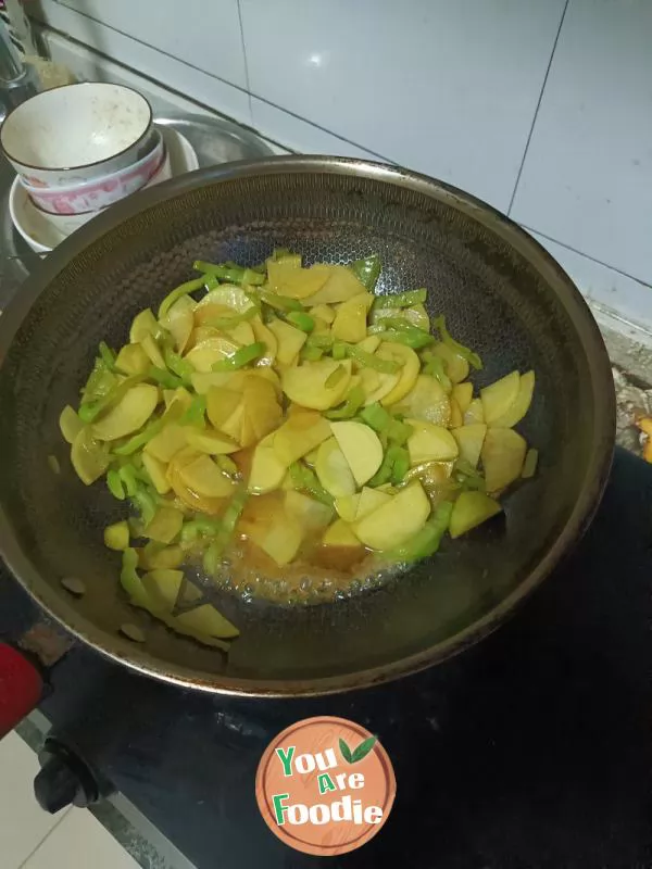 Fried Potato Chips with Pepper