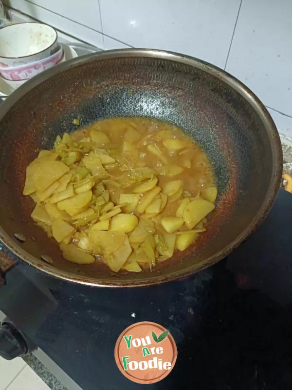 Fried Potato Chips with Pepper