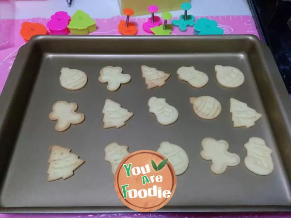 [Christmas tree frosted biscuits]