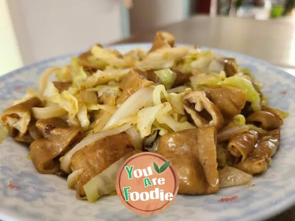 Stir-fried-pickled-large-intestine-with-cabbage