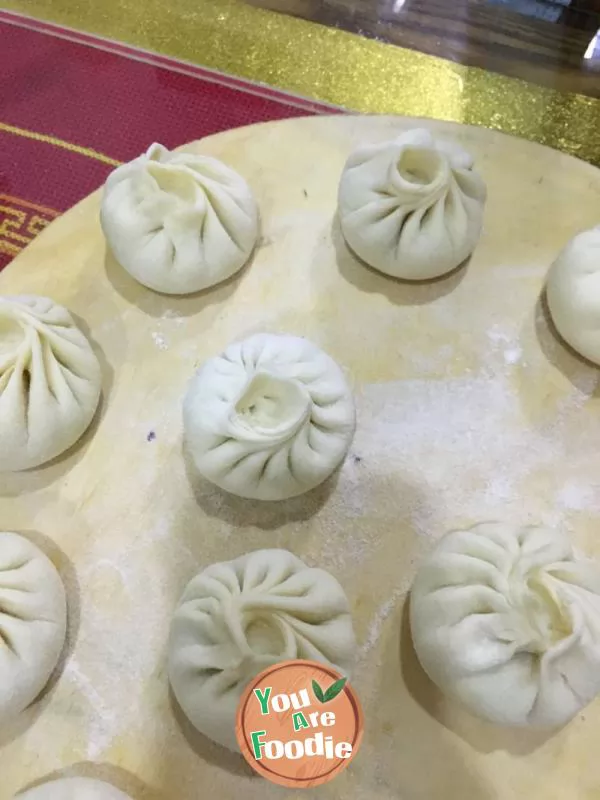 steamed stuffed bun