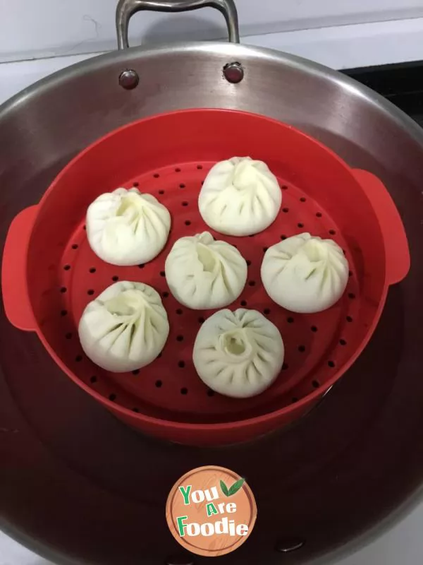 steamed stuffed bun