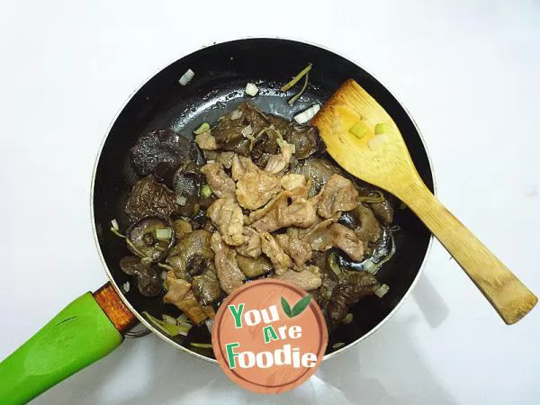 Fried sliced meat with mushroom