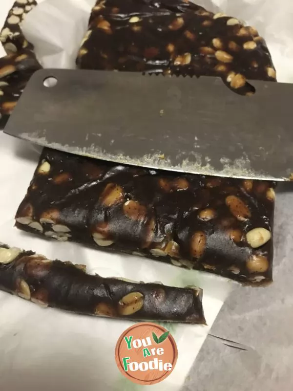 Peanut candy with jujube paste