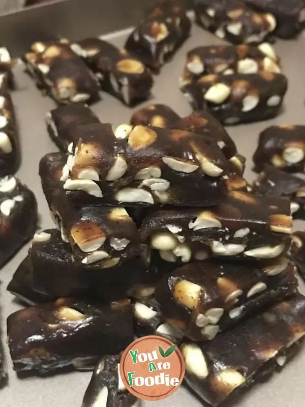 Peanut candy with jujube paste