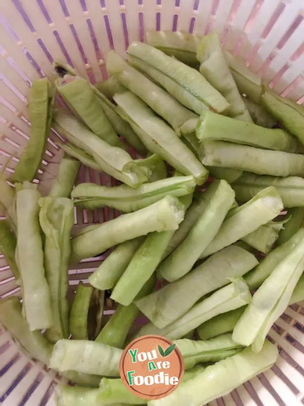 Fried bean curd and beans