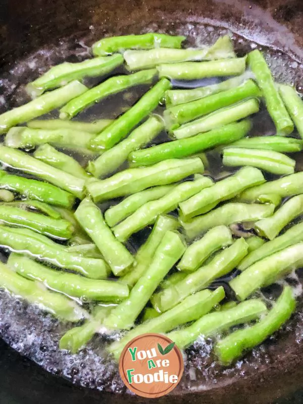 Fried bean curd and beans