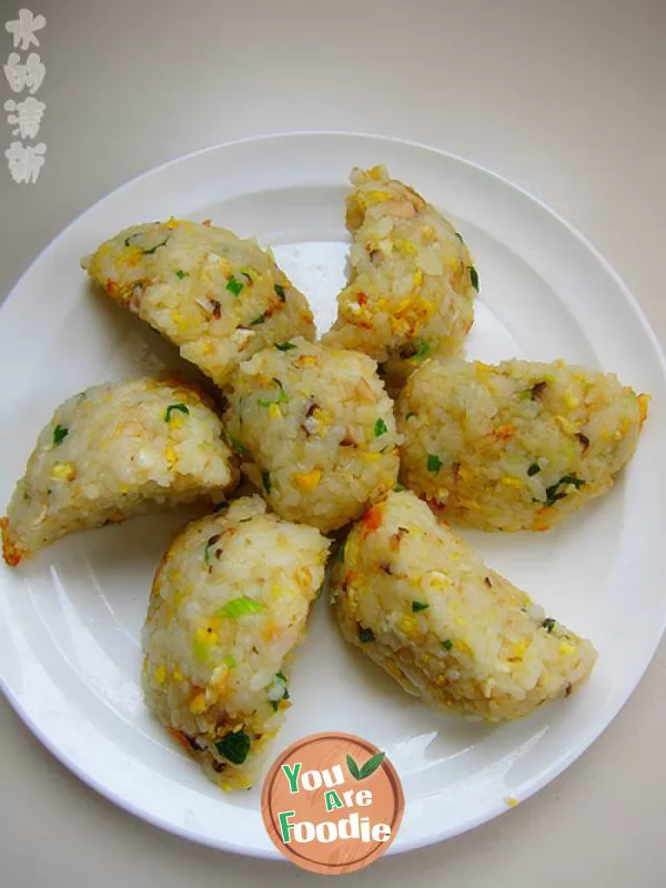 Ten minutes to fill your stomach - fried rice with eggs