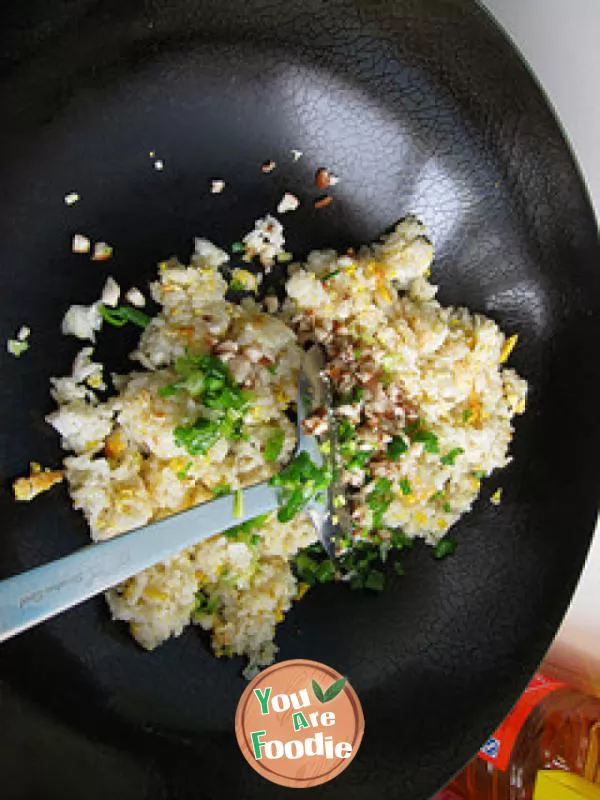 Ten minutes to fill your stomach - fried rice with eggs