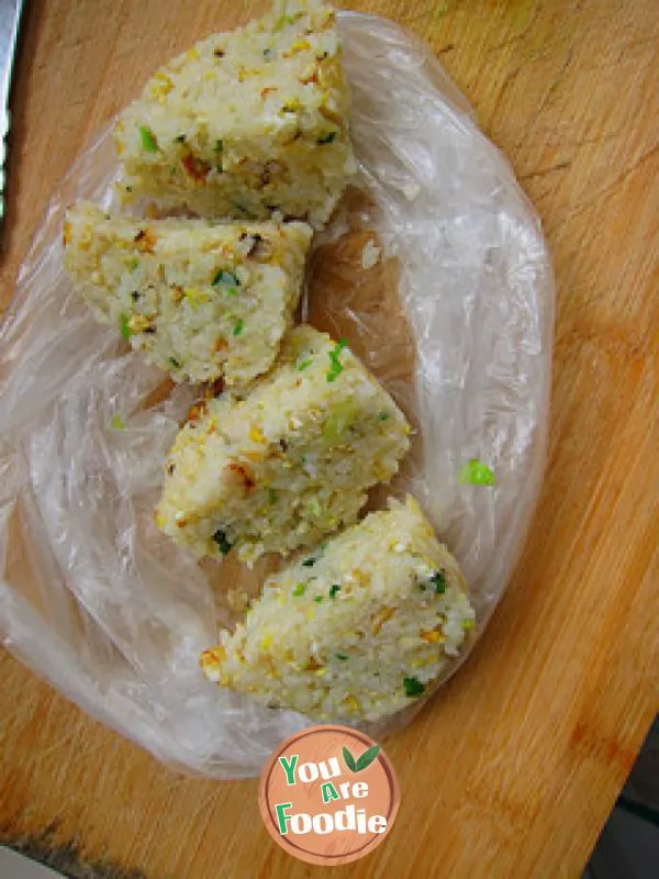 Ten minutes to fill your stomach - fried rice with eggs