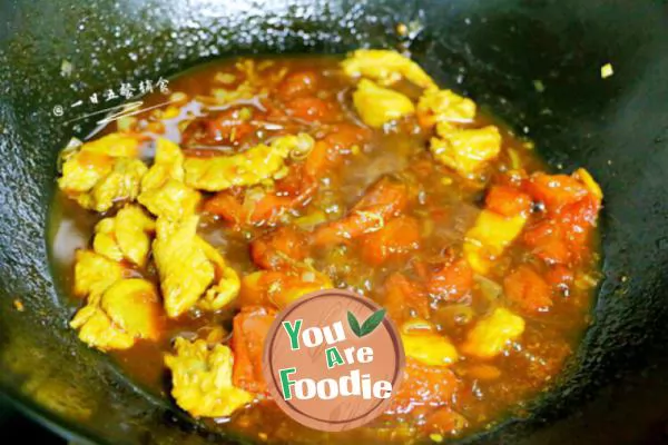 Stewed noodles with tomato