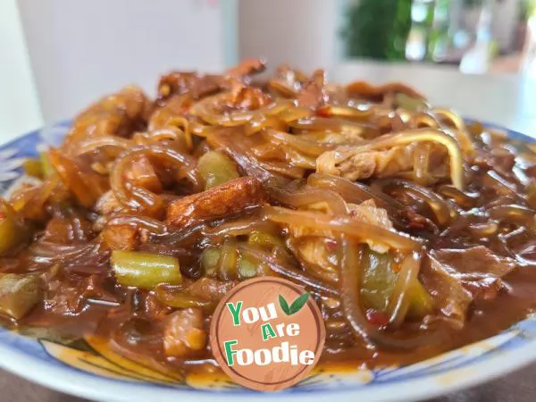 Stewed Pork with Pickled Vegetable Noodles