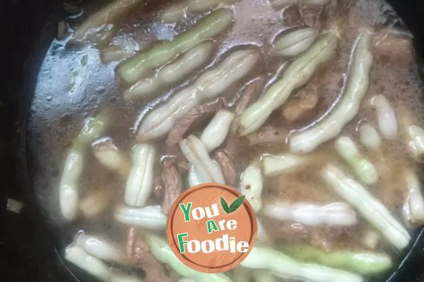 Stewed kidney beans with pork