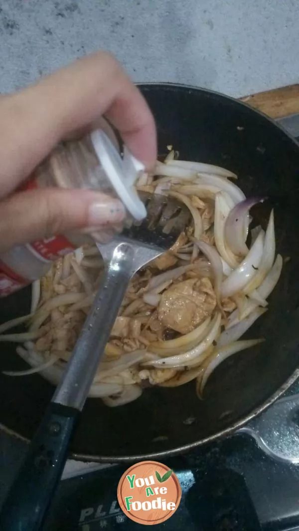 Stir fried pork with onion