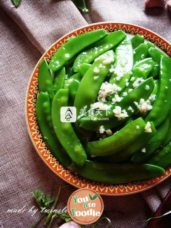 Lotus beans with minced garlic