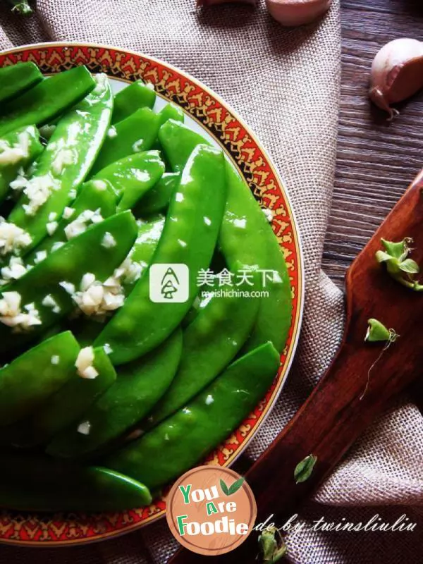 Lotus beans with minced garlic