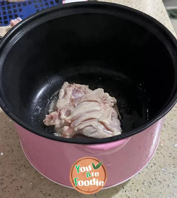 Stewed chicken leg