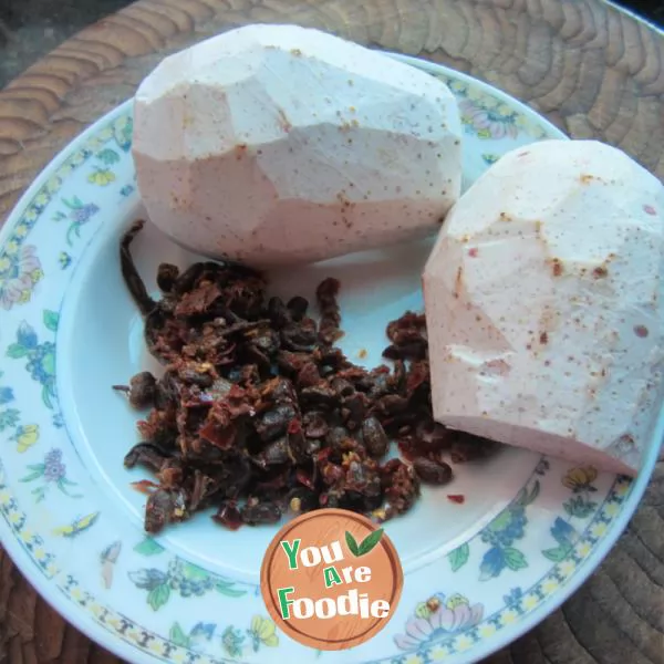 Steamed taro with bean paste