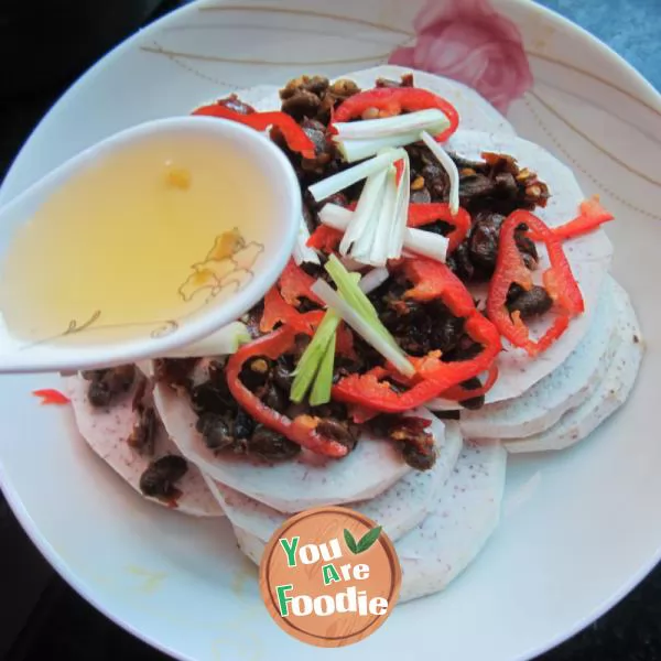 Steamed taro with bean paste