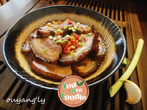 Steamed-streaky-pork-with-plum-vegetables