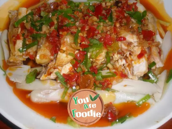 Steamed Chicken with Chili Sauce