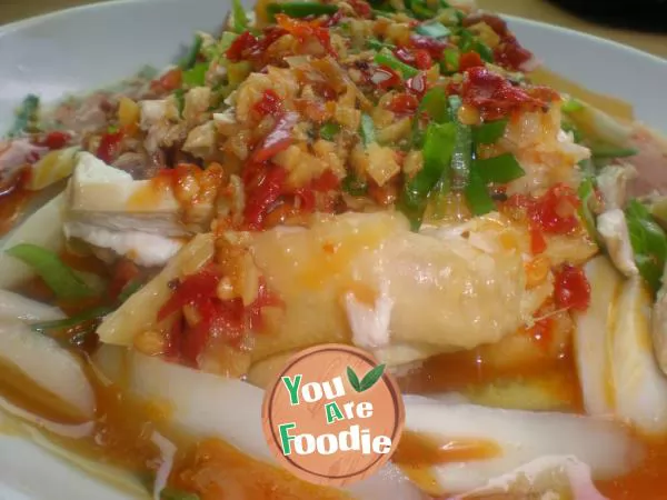 Steamed Chicken with Chili Sauce