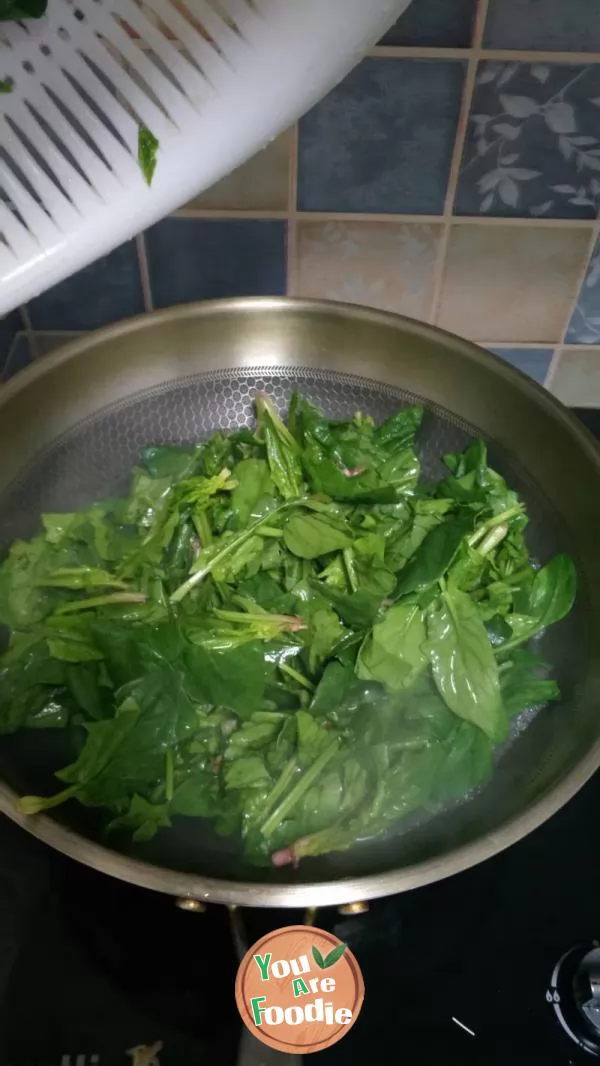 Spinach salad