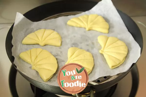 Lotus leaf like, soft and delicious: [lotus leaf cake]