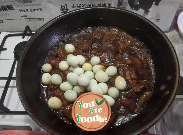 Braised meat with quail eggs